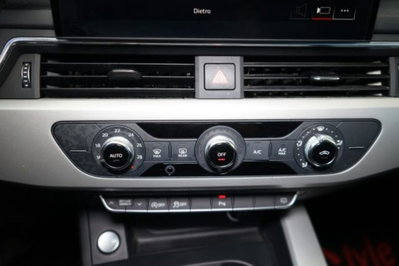 Audi A4 Avant 30 TDI/136 CV S tronic Business Advanced (11)