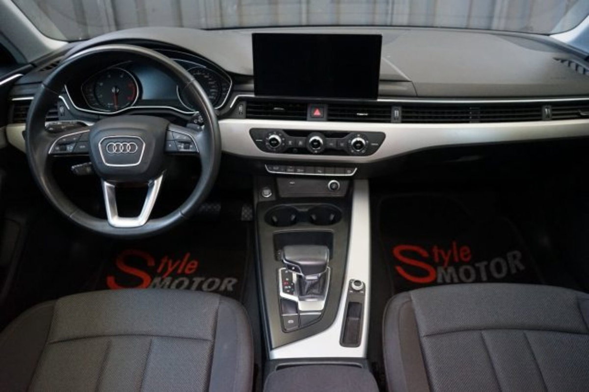 Audi A4 Avant 30 TDI/136 CV S tronic Business Advanced (5)