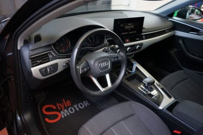 Audi A4 Avant 30 TDI/136 CV S tronic Business Advanced (6)