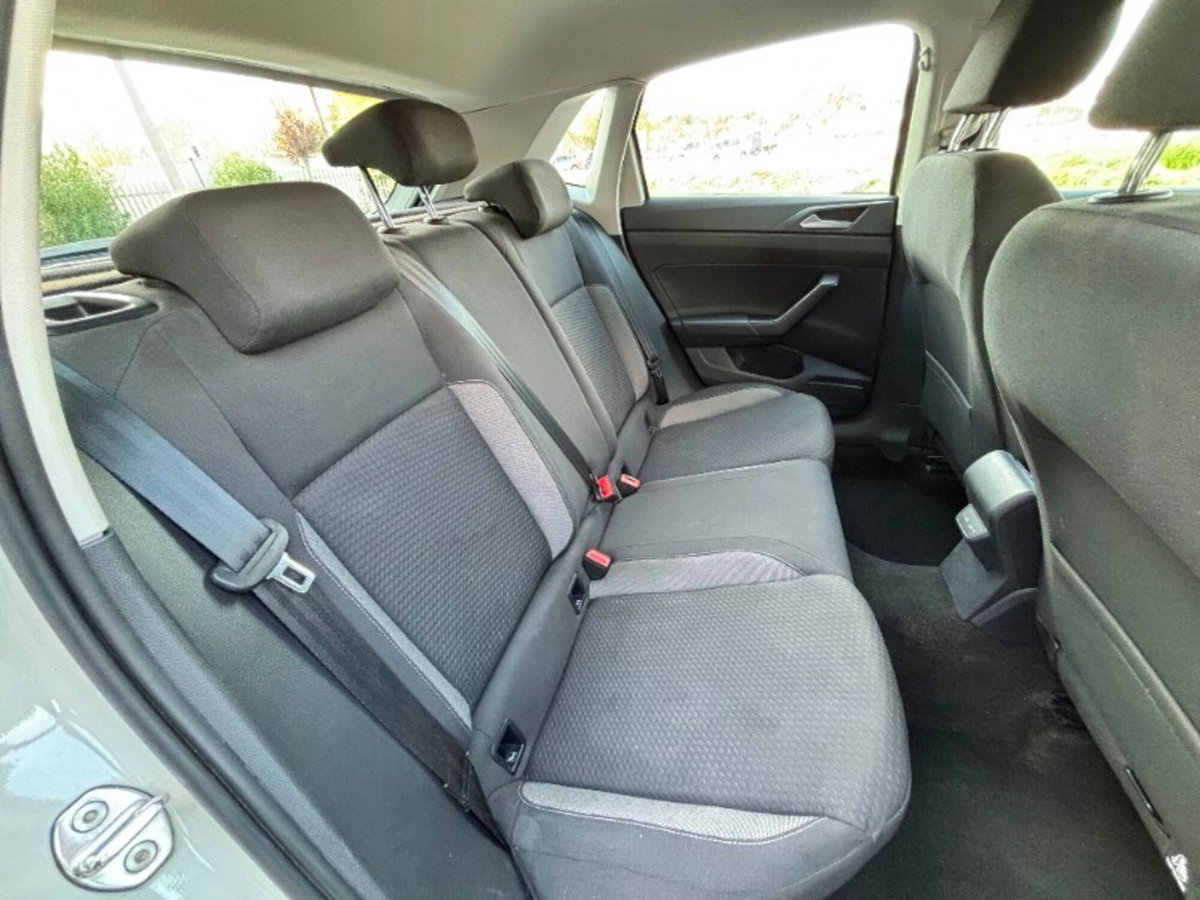 Volkswagen Polo 1.0 tsi Life 95cv (10)