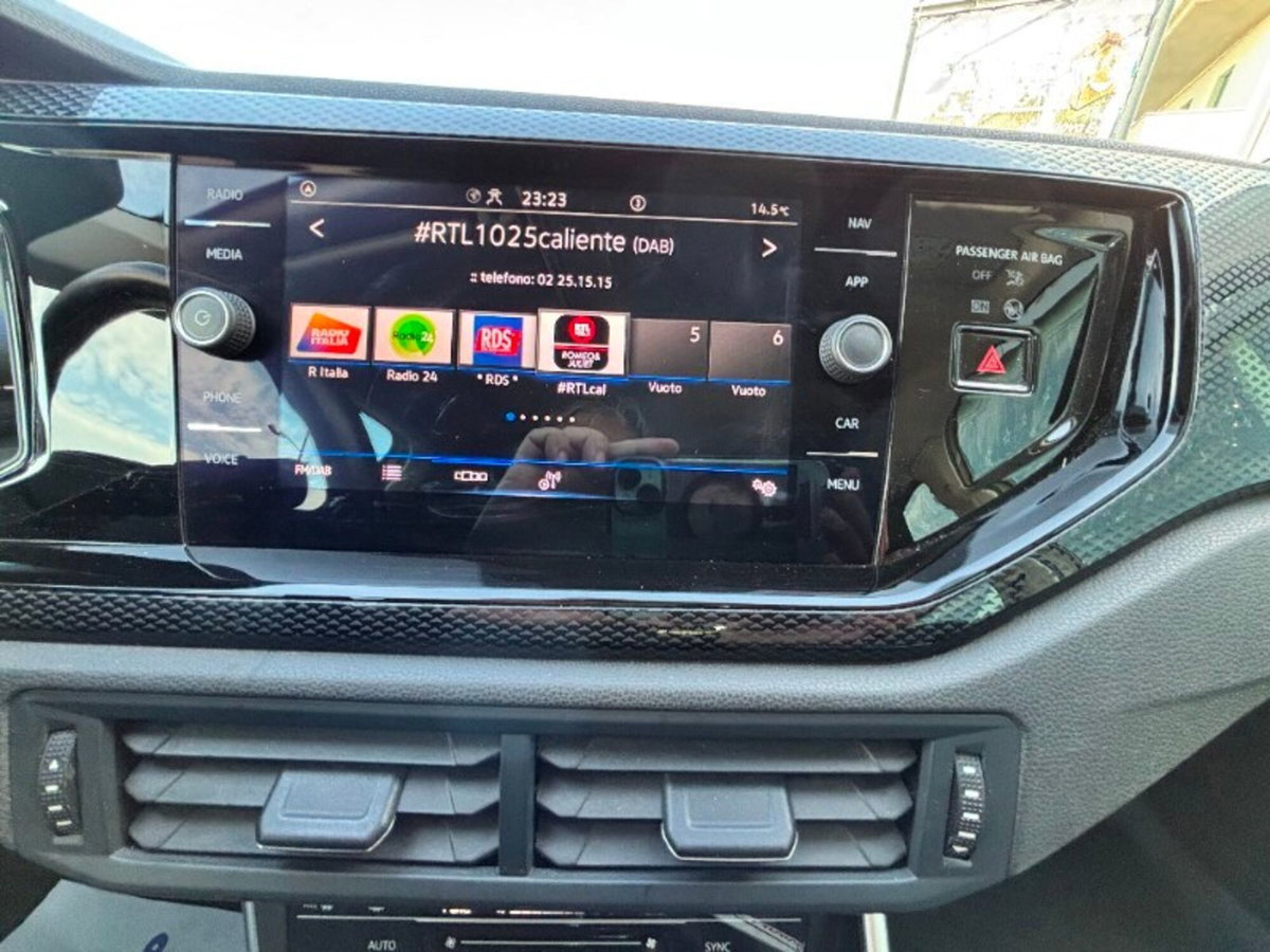 Volkswagen Polo 1.0 tsi Life 95cv (12)