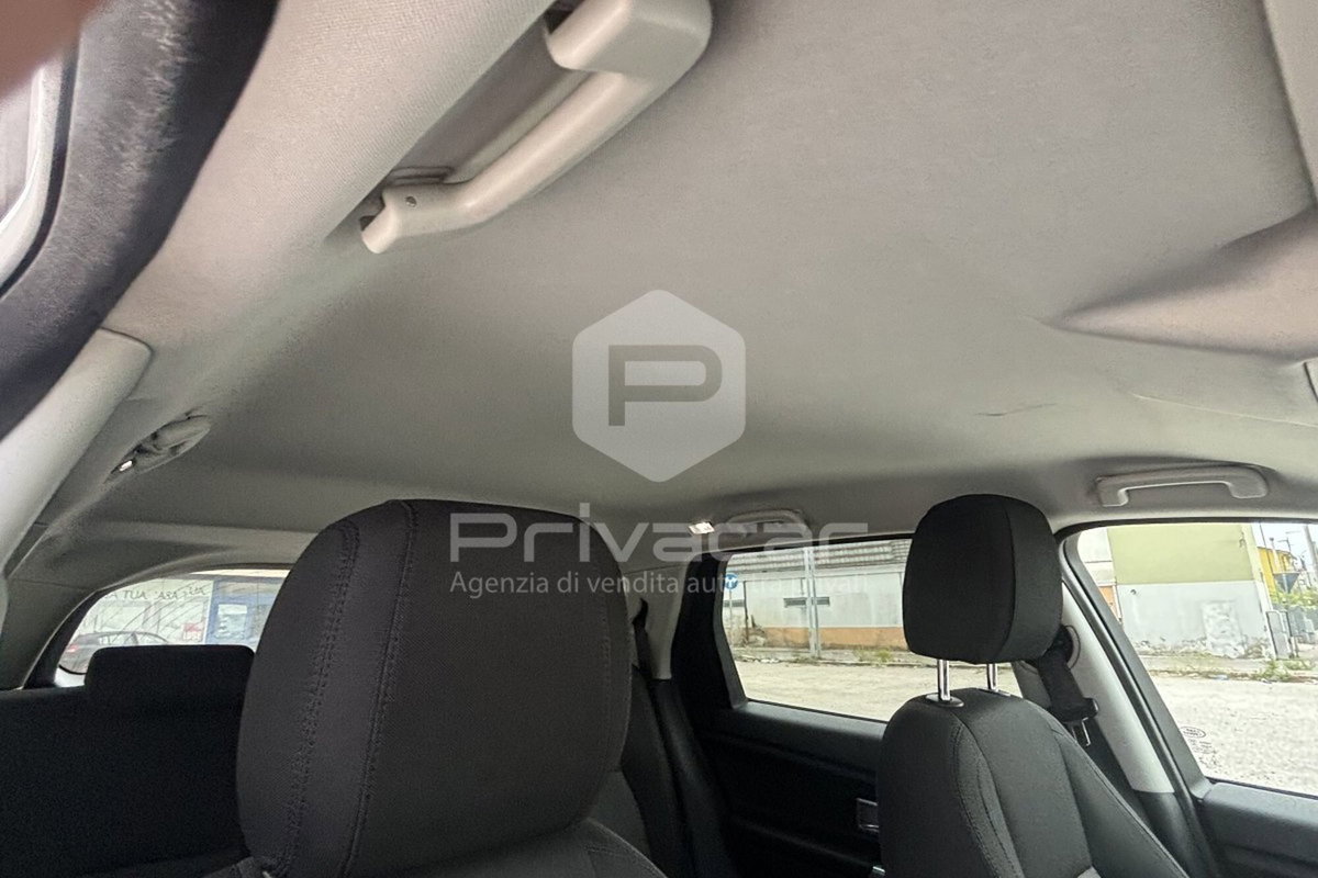 Land Rover Discovery Sport 2.0 TD4 150 CV SE (15)