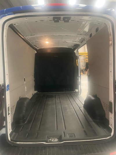 Ford Transit Furgone 350 2.0TDCi EcoBlue MHEV 130CV PM-TM Furgone Titan. (2)