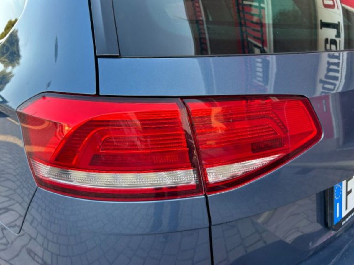 Volkswagen Passat Variant 2.0 TDI DSG Comfortline BlueMotion Technology (16)
