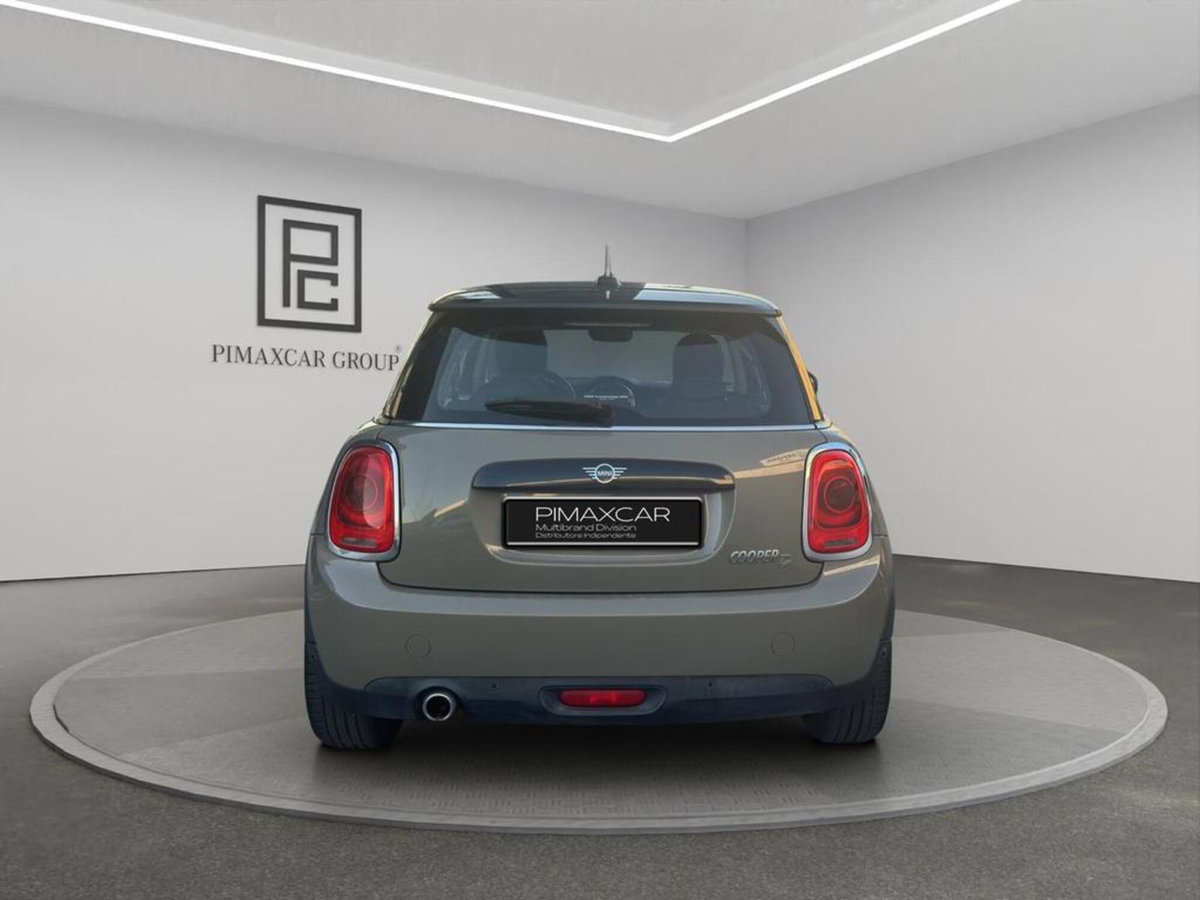 MINI Mini 1.5 Cooper D Business XL (6)
