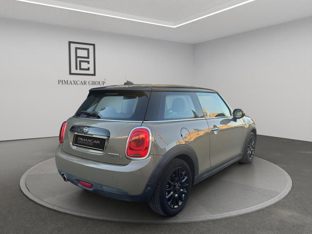 MINI Mini 1.5 Cooper D Business XL (7)