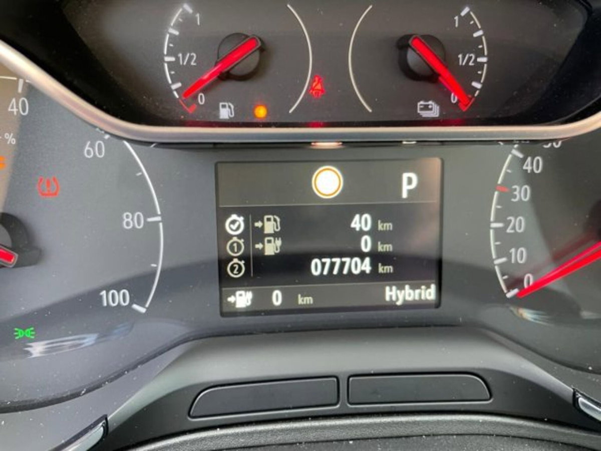 Opel Grandland X 1.6 Turbo 180 CV Start&Stop aut. Elegance (9)