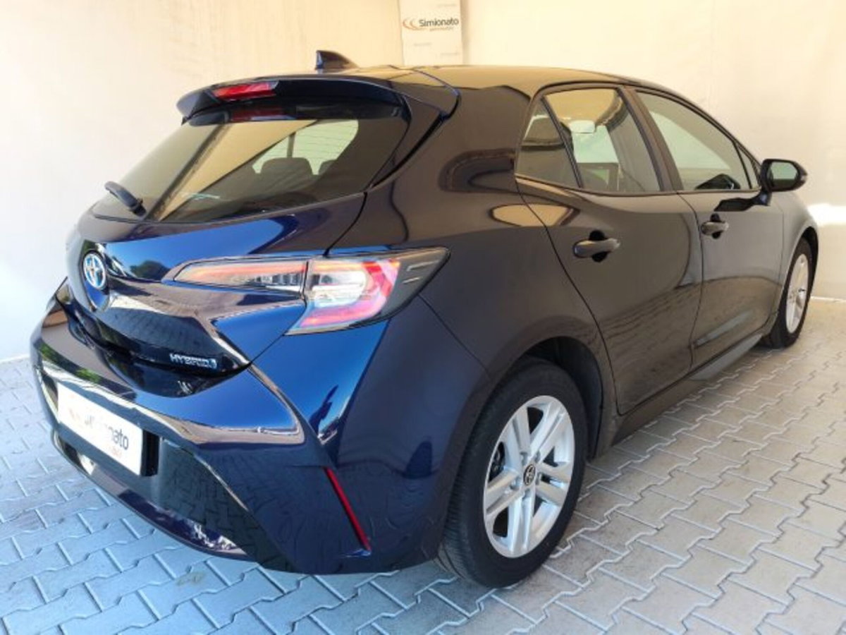 Toyota Corolla 1.8 Hybrid Business (4)