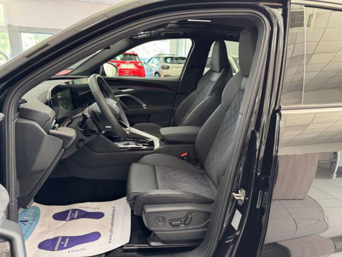 Audi Q5 Sportback 2.0 tdi mhev+ Launch Edition S line quattro 204cv s-tronic (7)