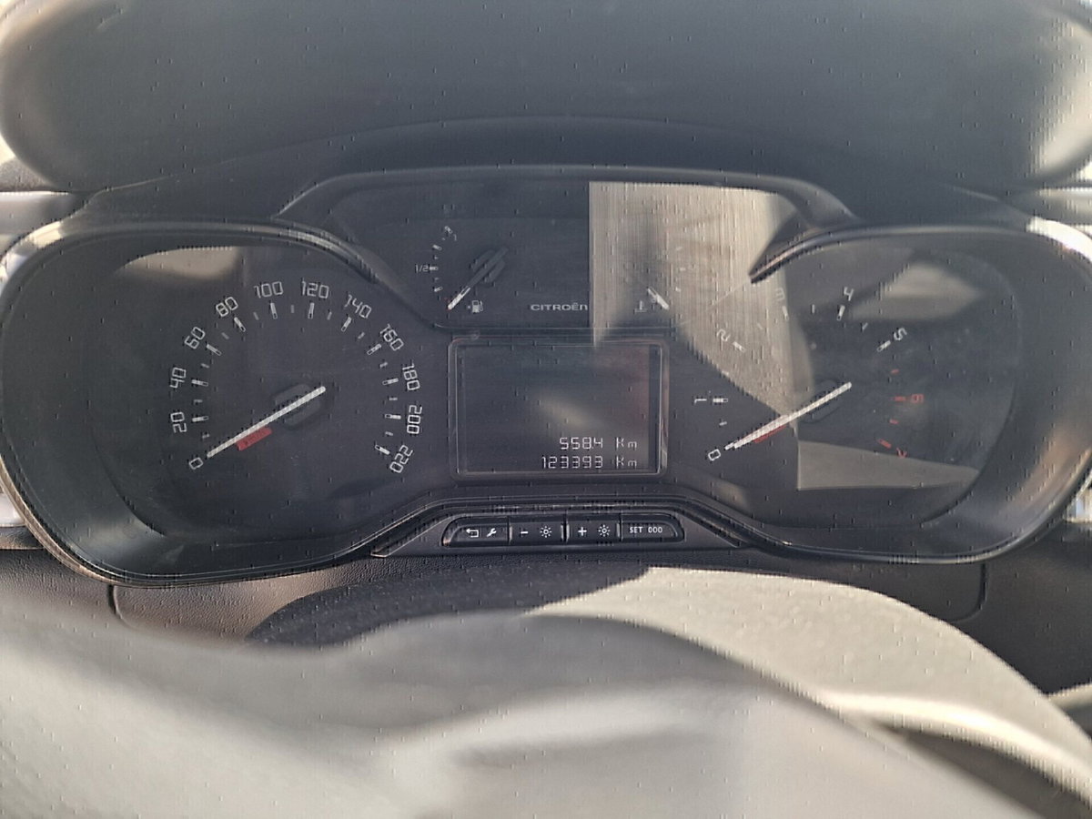 Citroen C3 BlueHDi 100 S&S C-Series (10)