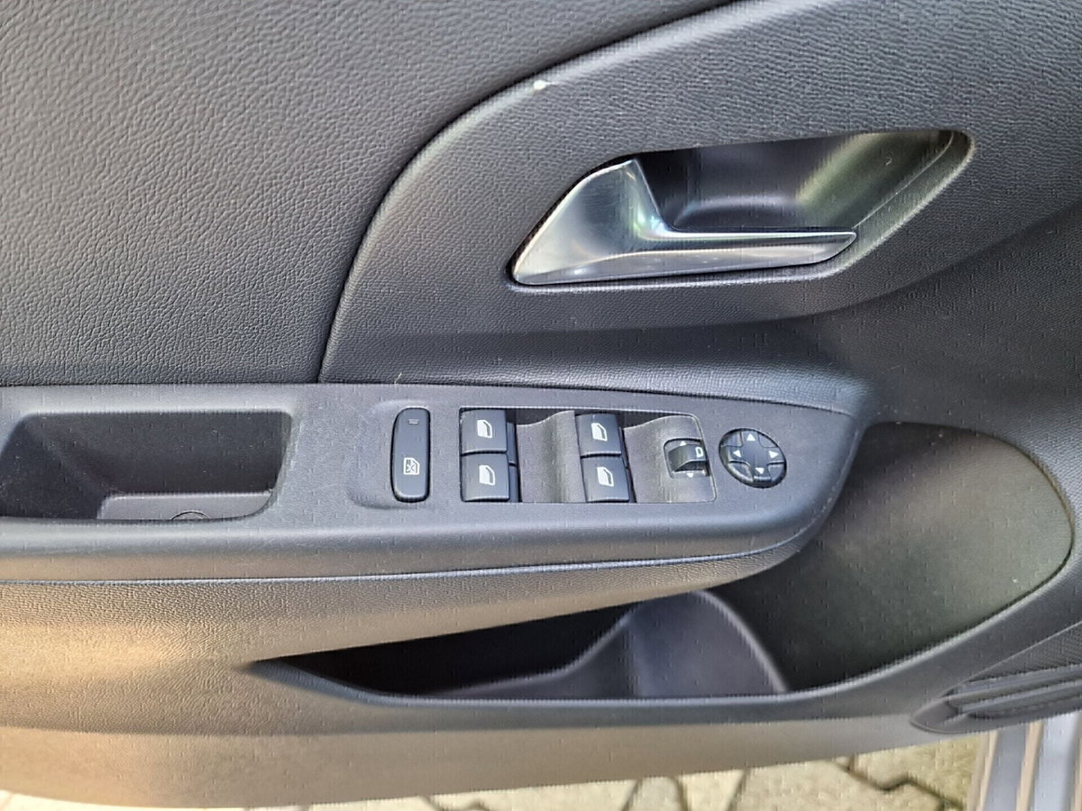 Opel Corsa 1.2 Elegance (12)
