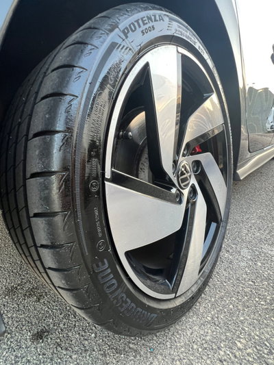 Volkswagen Golf 2.0 TSI GTI DSG (12)