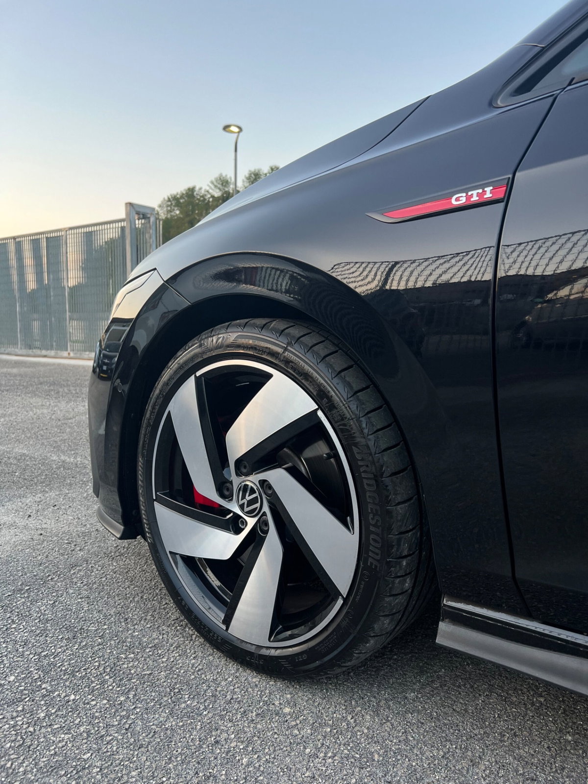 Volkswagen Golf 2.0 TSI GTI DSG (16)