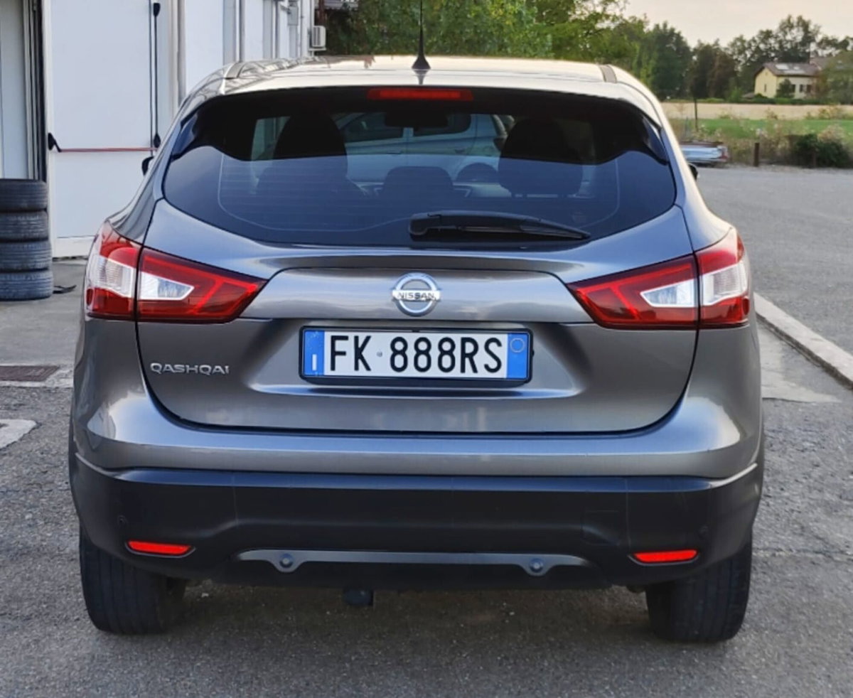 Nissan Qashqai 1.6 dCi 4WD Black Edition (4)