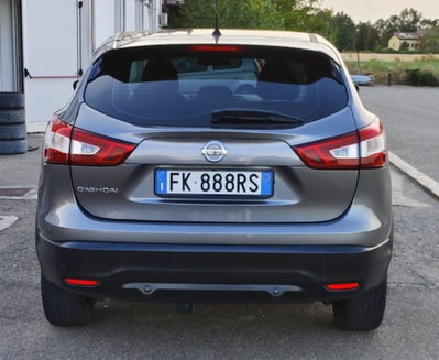 Nissan Qashqai 1.6 dCi 4WD Black Edition (4)