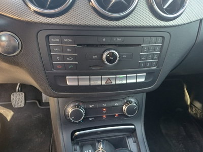 Mercedes-Benz Classe B 180 d Premium (18)
