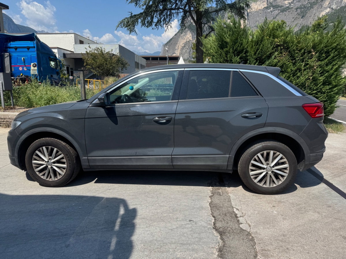 Volkswagen T-Roc 1.6 TDI SCR Style BlueMotion Technology (8)