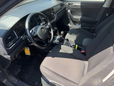 Volkswagen T-Roc 1.6 TDI SCR Style BlueMotion Technology (9)