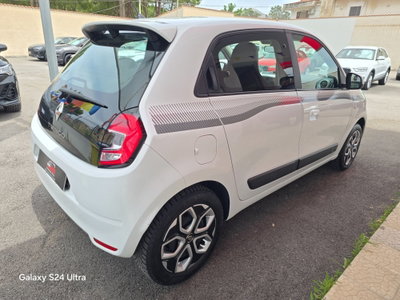 Renault Twingo SCe 65 CV Signature (2)