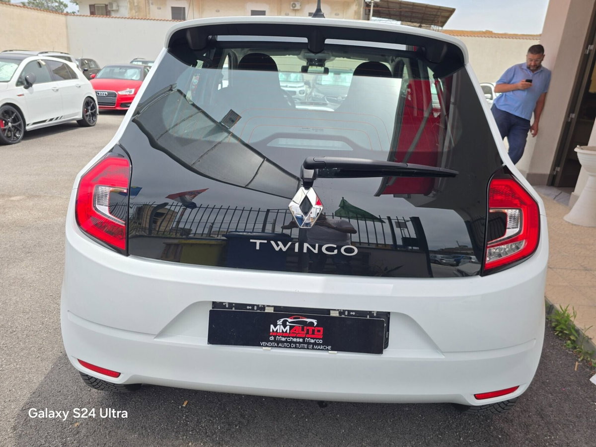 Renault Twingo SCe 65 CV Signature (6)