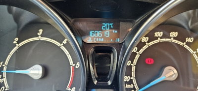 Ford Fiesta 1.5 TDCi 95CV 5 porte ST-Line (10)