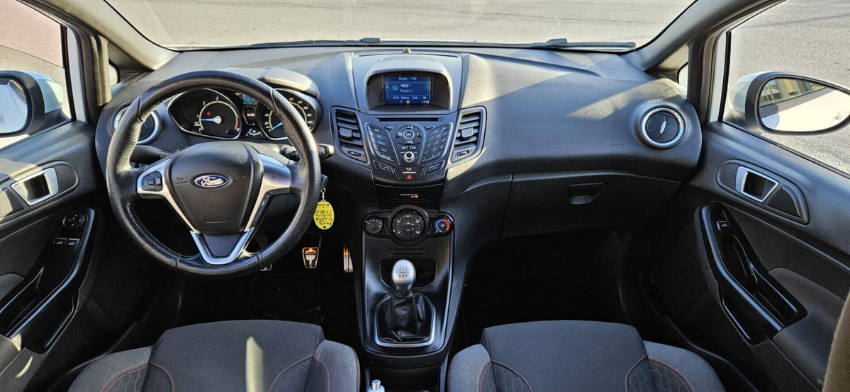 Ford Fiesta 1.5 TDCi 95CV 5 porte ST-Line (7)