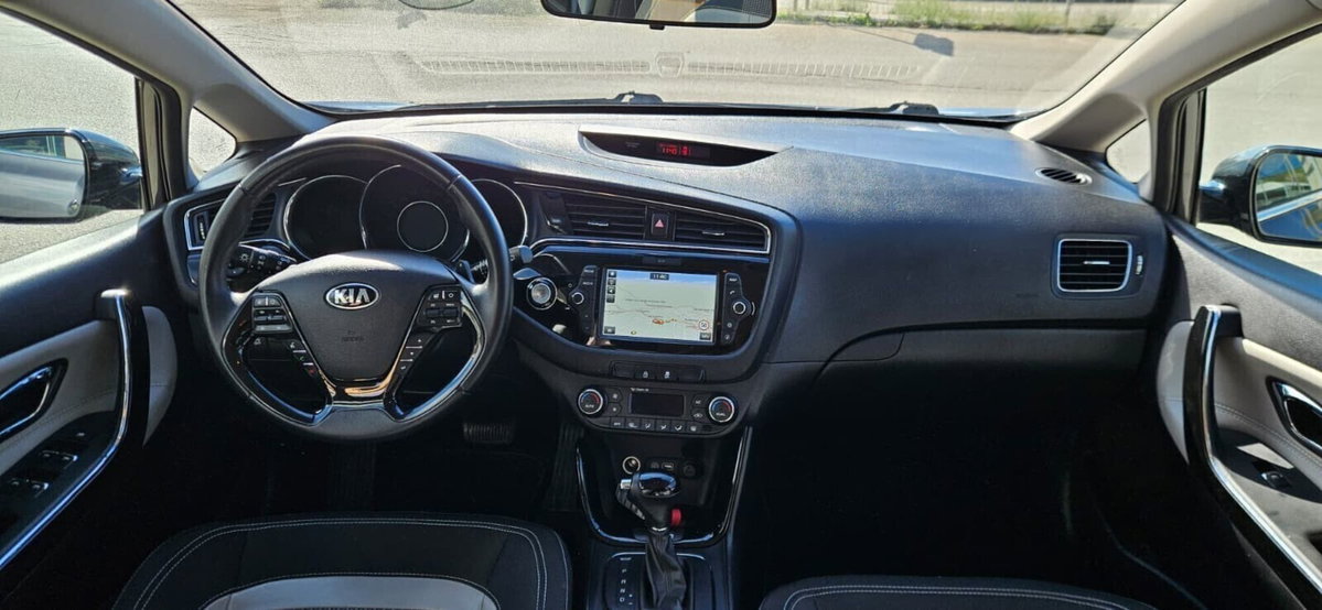 Kia Ceed 1.6 CRDi 136 CV DCT 5p. Evolution (8)