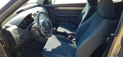 Suzuki Swift 1.3 DDiS 75CV 3p. GL Safety Pack (5)