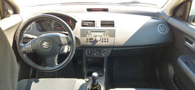 Suzuki Swift 1.3 DDiS 75CV 3p. GL Safety Pack (7)