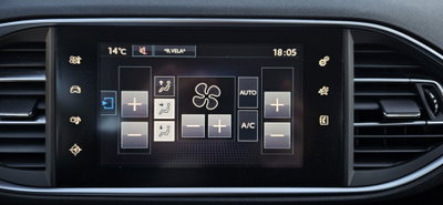 Peugeot 308 SW BlueHDi 120 S&S EAT6 Allure (9)