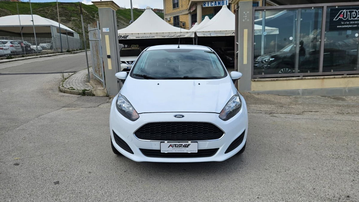 Ford Fiesta 1.5 TDCi 75CV 3 porte  Entry (2)