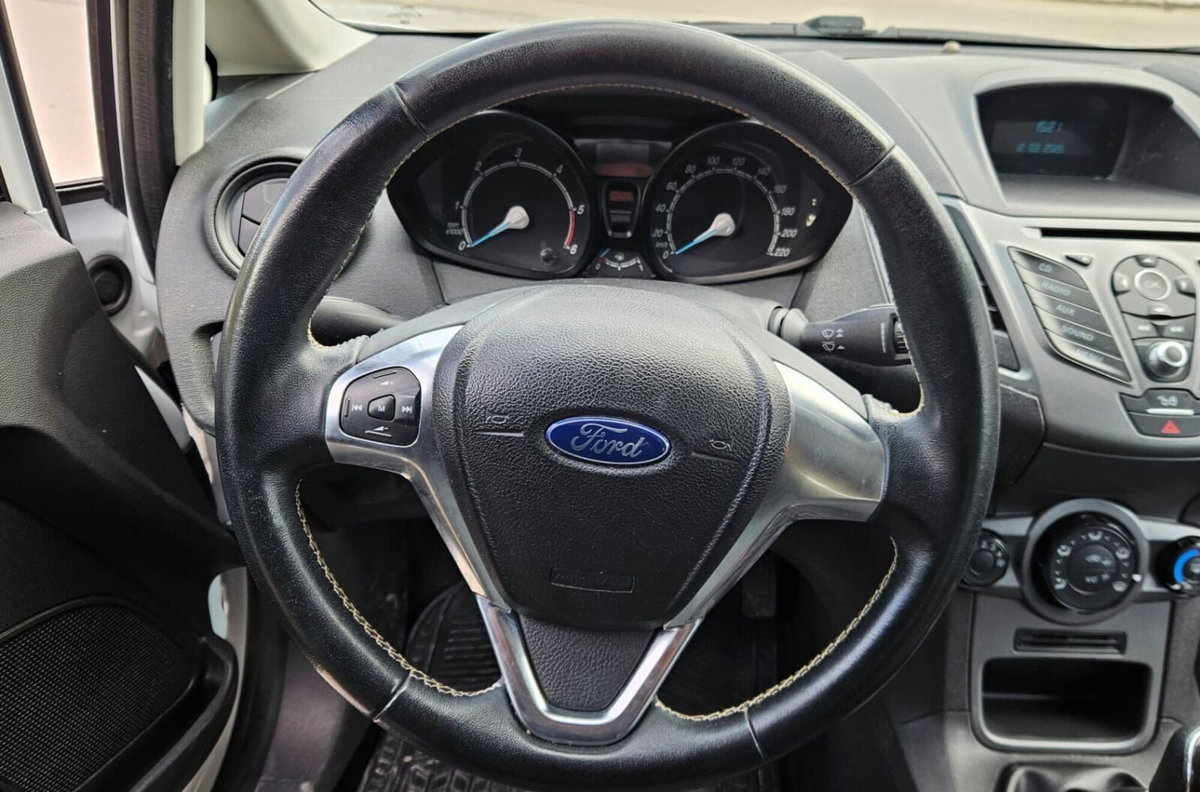 Ford Fiesta 1.5 TDCi 75CV 3 porte  Entry (7)