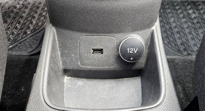 Ford Fiesta 1.5 TDCi 75CV 3 porte  Entry (9)