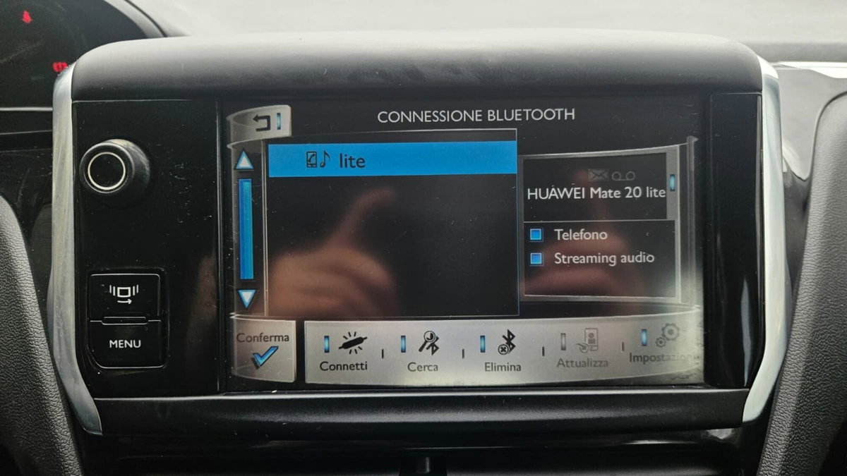 Peugeot 208 VTi 82 CV 5 porte Active (11)