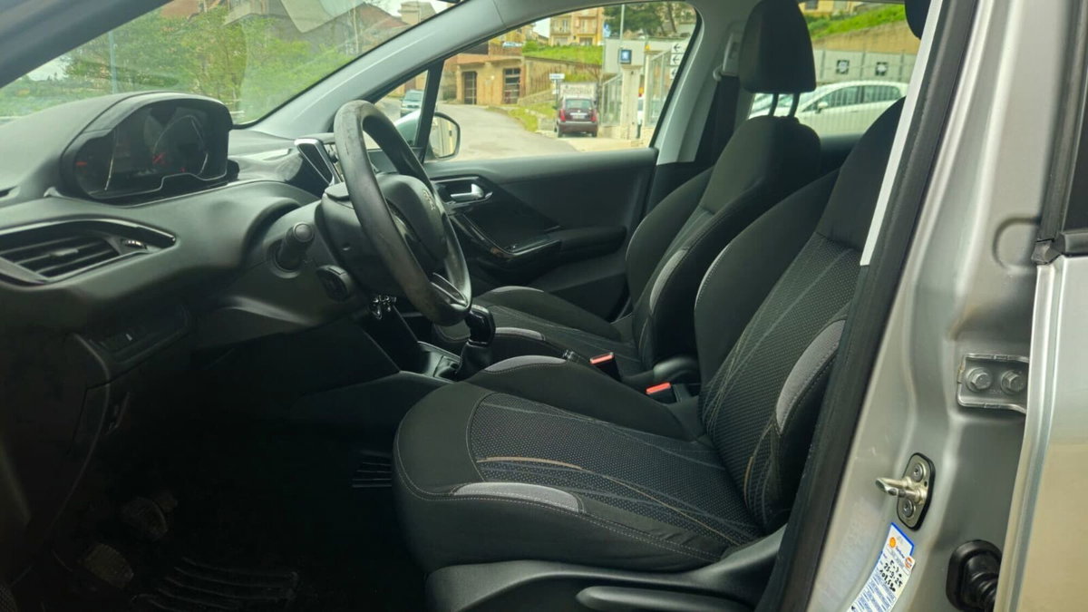 Peugeot 208 VTi 82 CV 5 porte Active (5)