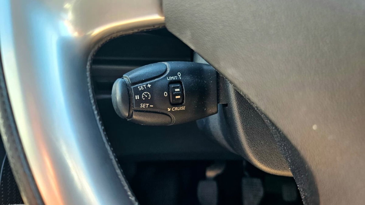 Citroen C3 1.4 HDi 70 Exclusive (12)