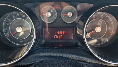Fiat Punto Evo 1.3 Mjt 75 CV 5 porte Dynamic (9)