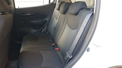 Opel Karl Rocks 1.0 73 CV (9)
