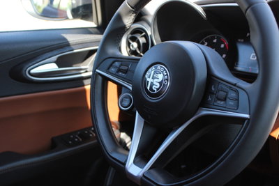 Alfa Romeo Giulia 2.2 Turbodiesel 136 CV AT8 Business (16)