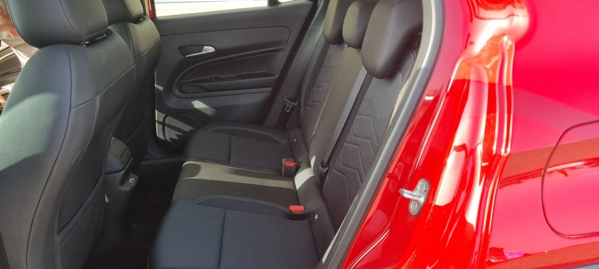 Jeep Avenger 1.2 turbo 85th Anniversary fwd 100cv (3)