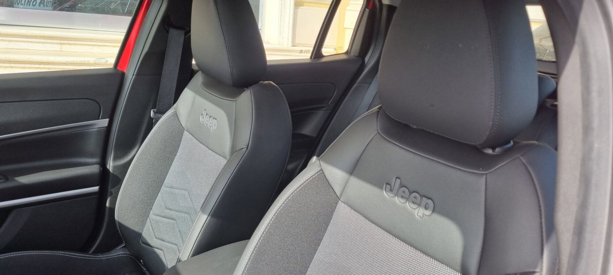 Jeep Avenger 1.2 turbo 85th Anniversary fwd 100cv (5)