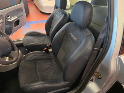 Renault Clio 3.0 V6 24V cat 3 porte Renault Sport (10)