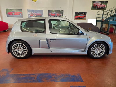 Renault Clio 3.0 V6 24V cat 3 porte Renault Sport (8)