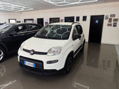 Fiat Panda 1.0 FireFly S&S Hybrid City Cross usata