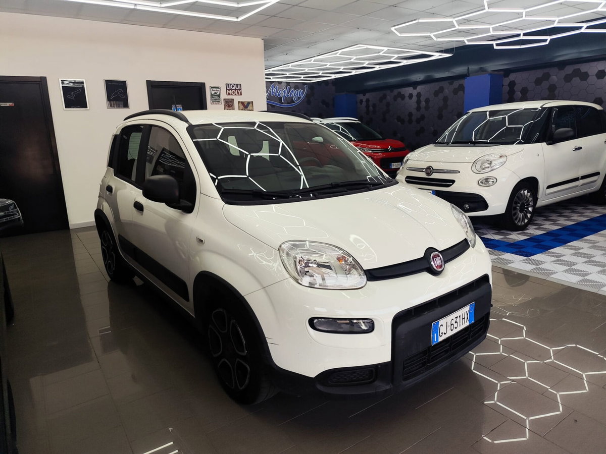 Fiat Panda 1.0 FireFly S&S Hybrid City Cross (4)