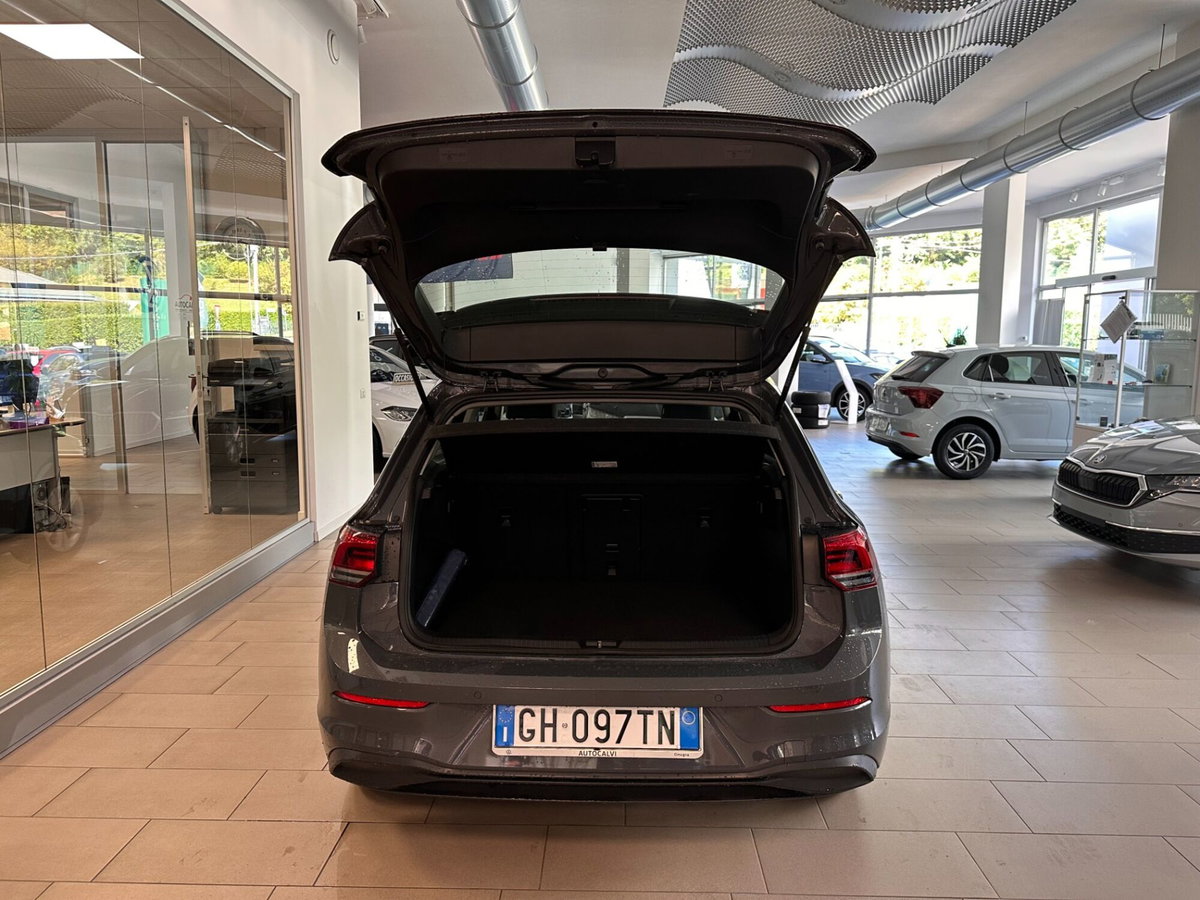 Volkswagen Golf 1.0 eTSI EVO DSG Life (5)