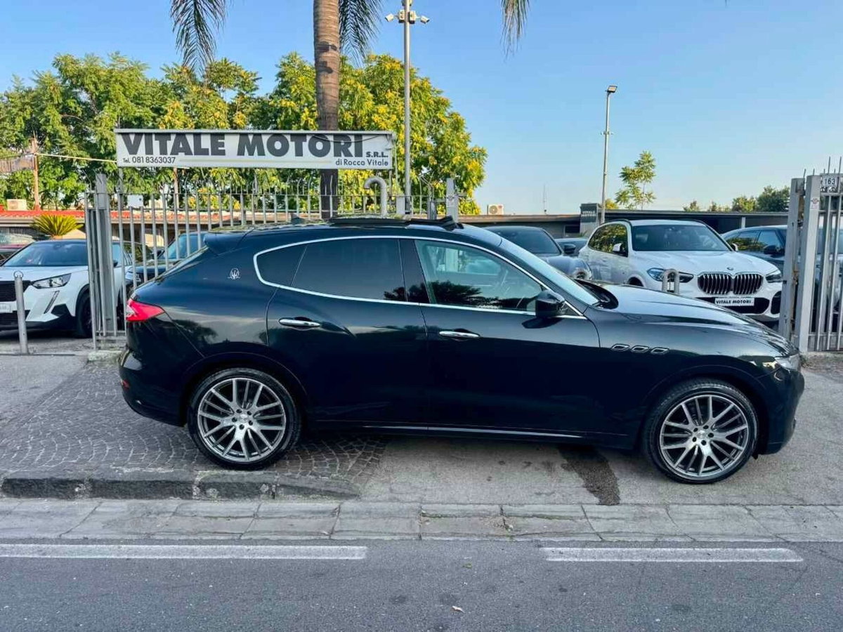 Maserati Levante Levante V6 Diesel 275 CV AWD (12)