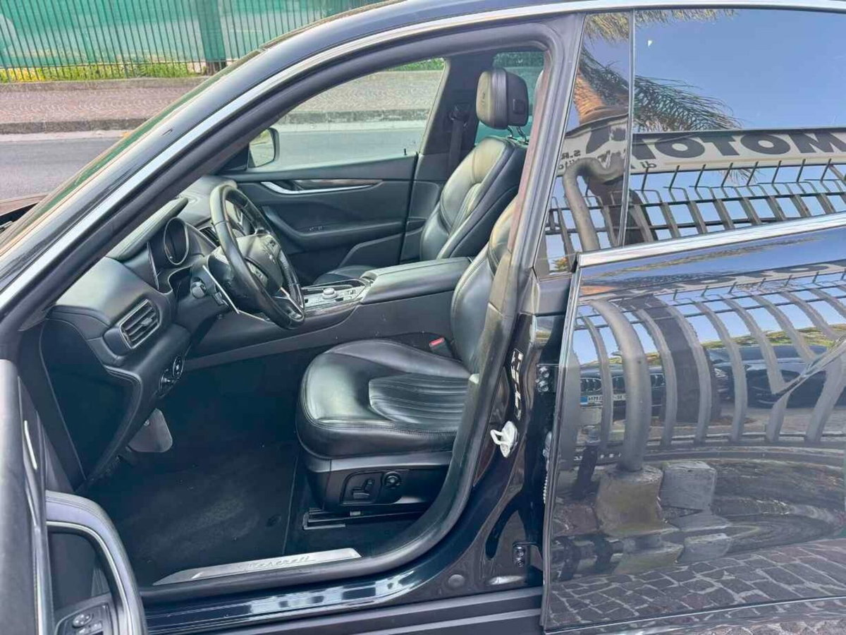 Maserati Levante Levante V6 Diesel 275 CV AWD (19)