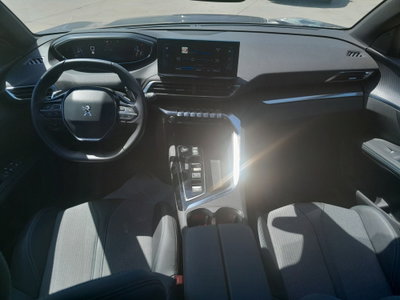 Peugeot 5008 1.2 hybrid 48V Allure Pack 136cv e-dcs 6 (14)