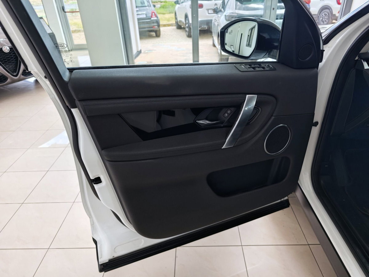 Land Rover Discovery Sport 2.0 TD4 163 CV AWD Auto R-Dynamic S (9)